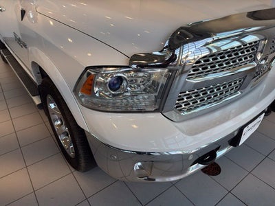 2017 RAM 1500 Laramie Crew Cab 4x4 5'7" Box