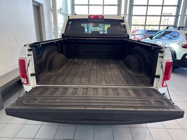 2017 RAM 1500 Laramie Crew Cab 4x4 5'7" Box