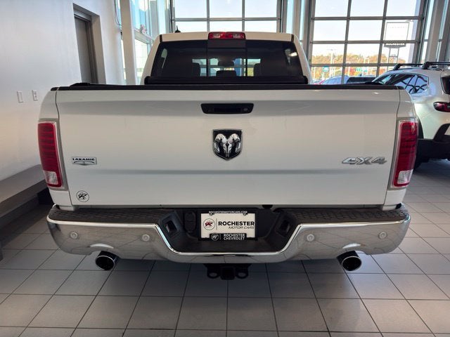 2017 RAM 1500 Laramie Crew Cab 4x4 5'7" Box