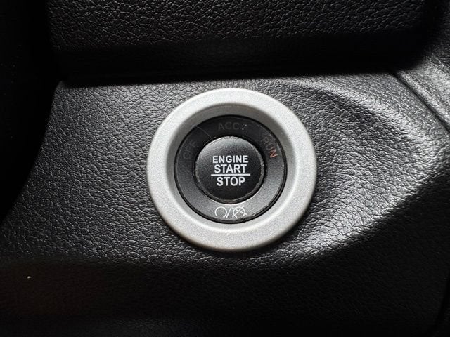 2017 RAM 1500 Limited Crew Cab 4x4 5'7" Box