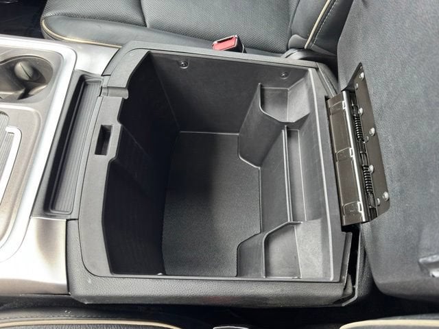 2017 RAM 1500 Limited Crew Cab 4x4 5'7" Box