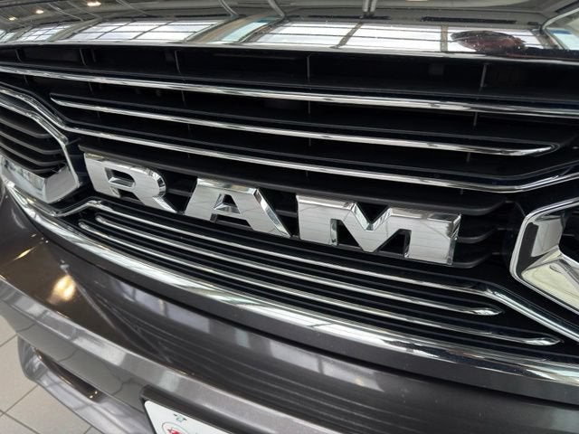 2017 RAM 1500 Limited Crew Cab 4x4 5'7" Box