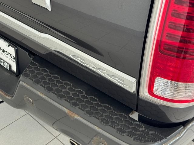 2017 RAM 1500 Limited Crew Cab 4x4 5'7" Box