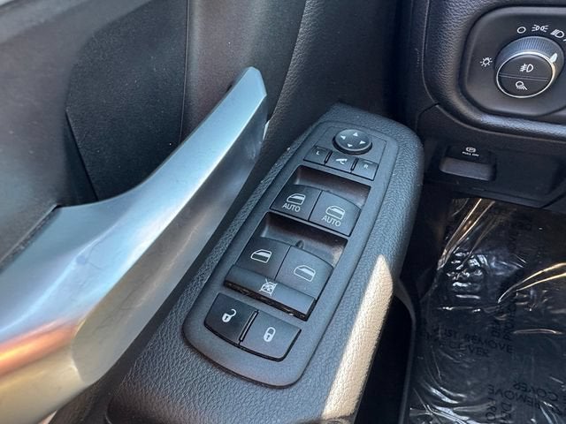 2024 RAM 1500 Big Horn Crew Cab 4x4 5'7" Box