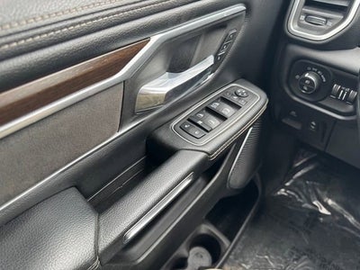 2022 RAM 1500 Laramie Crew Cab 4x4 5'7" Box