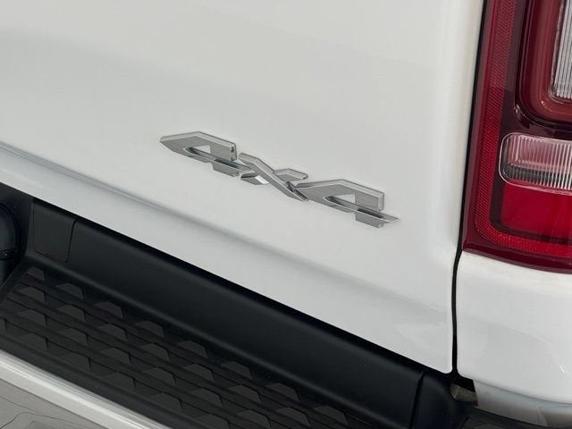 2022 RAM 1500 Laramie Crew Cab 4x4 5'7" Box