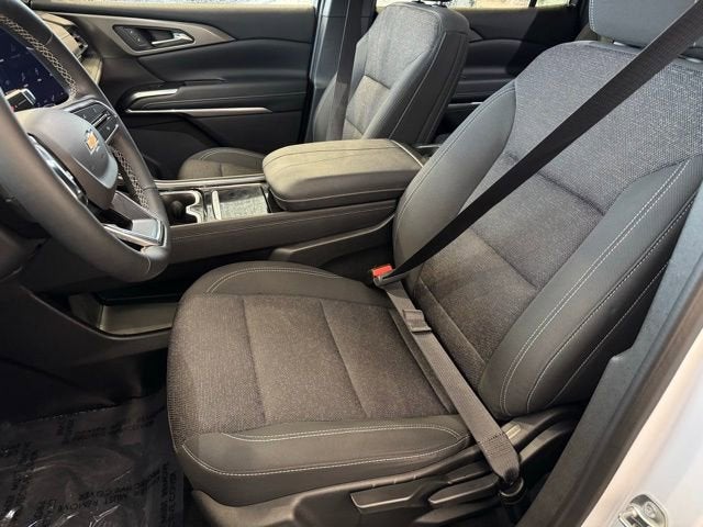 2024 Chevrolet Traverse LS