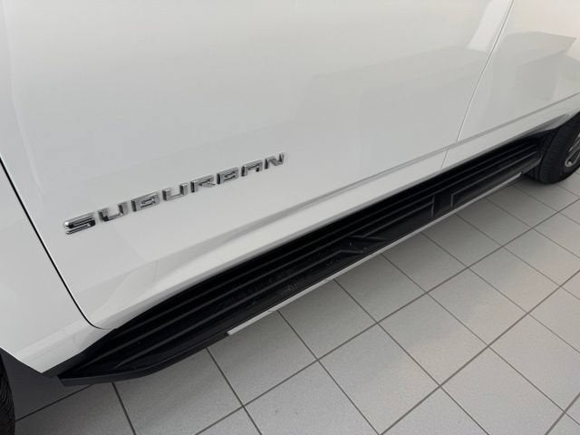 2023 Chevrolet Suburban LS
