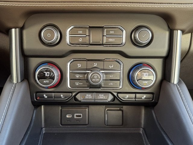 2022 Chevrolet Suburban LT