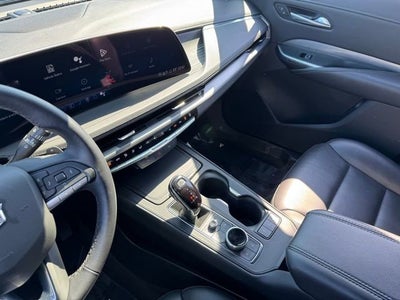 2025 Cadillac XT4 Premium Luxury