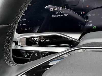 2025 Cadillac LYRIQ Luxury 1