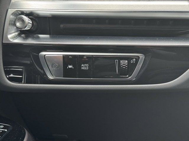 2025 Cadillac LYRIQ Luxury 1