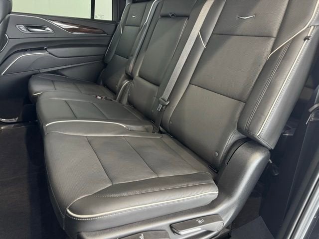 2023 Cadillac Escalade ESV Premium Luxury