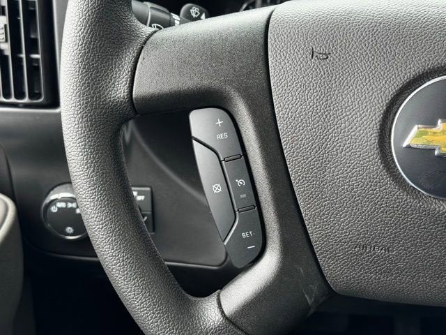 2026 Chevrolet Express Cutaway 3500 1WT