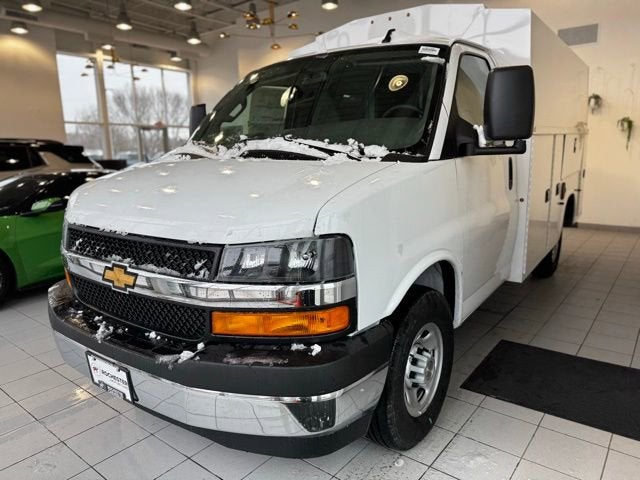 2026 Chevrolet Express Cutaway 3500 1WT