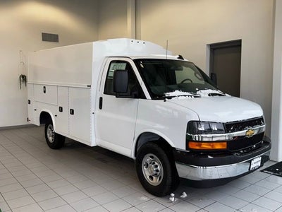 2026 Chevrolet Express Cutaway 3500 1WT