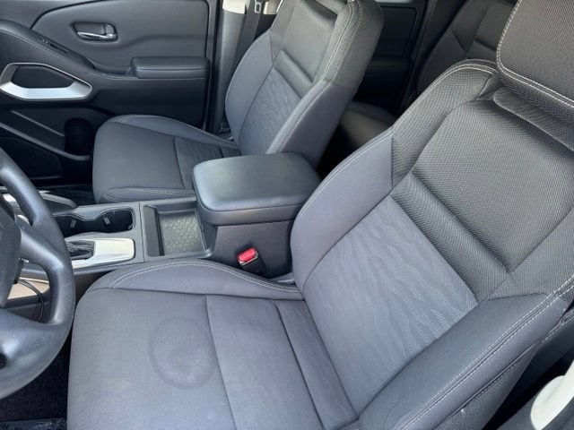 2022 Nissan Frontier Crew Cab SV 4x4