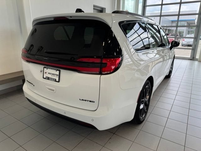 2025 Chrysler Pacifica Limited