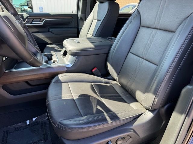 2025 Chevrolet Silverado 3500 HD High Country