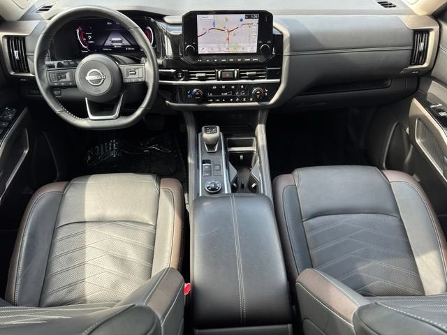 2025 Nissan Pathfinder Platinum 4WD