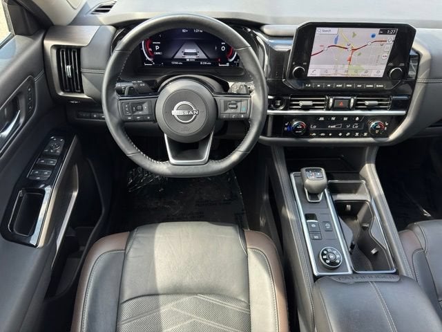 2025 Nissan Pathfinder Platinum 4WD