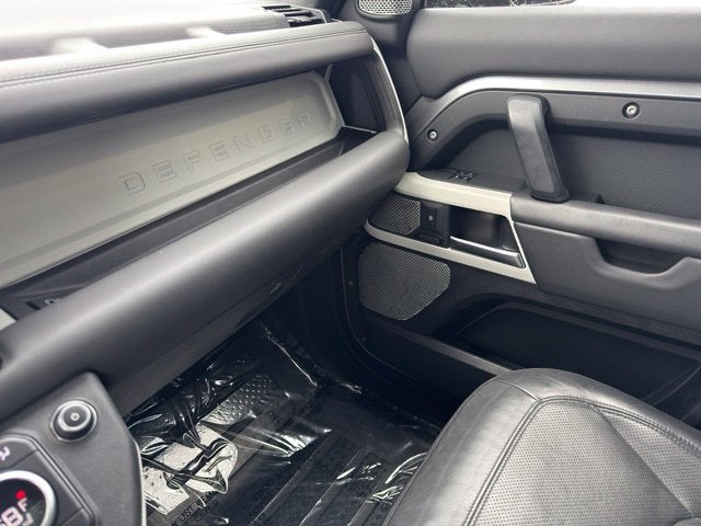 2023 Land Rover Defender 130 SE