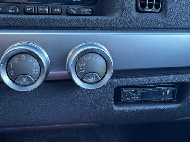 2004 Chevrolet SSR Base