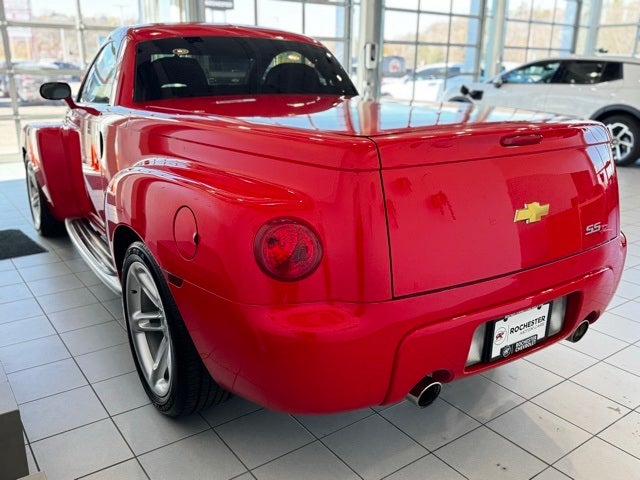 2004 Chevrolet SSR Base