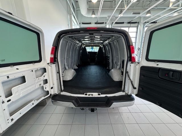 2021 GMC Savana 3500 Work Van