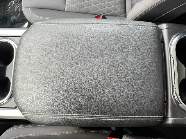 2020 Nissan Titan SV