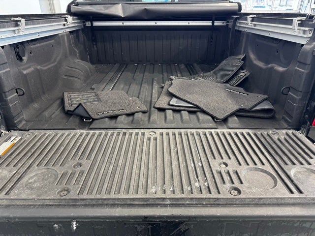 2020 Nissan Titan SV