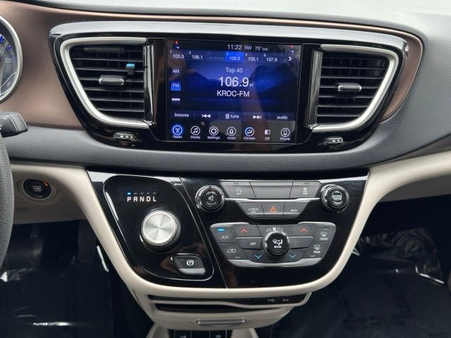 2017 Chrysler Pacifica Touring