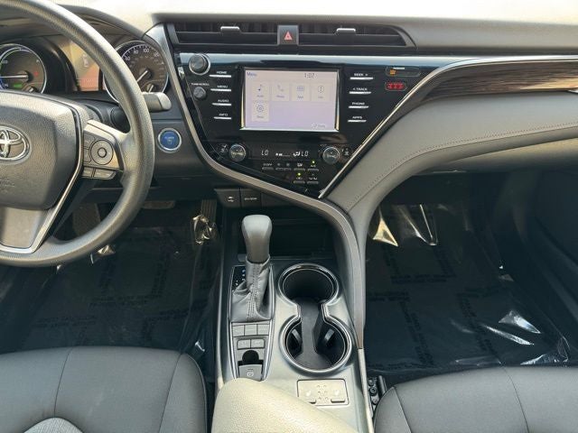 2018 Toyota Camry Hybrid LE