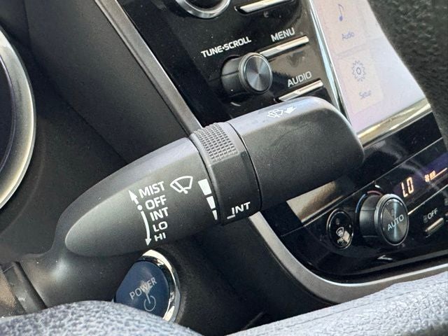 2018 Toyota Camry Hybrid LE