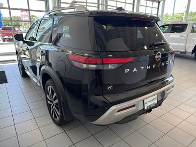 2025 Nissan Pathfinder Platinum