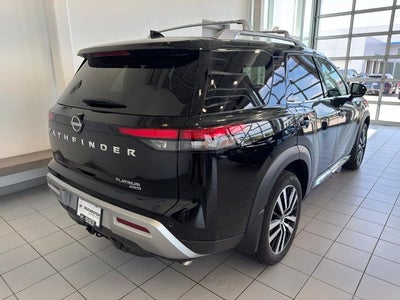 2025 Nissan Pathfinder Platinum