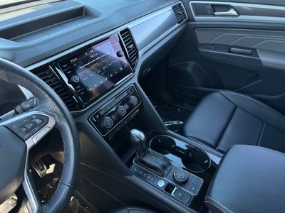 2022 Volkswagen Atlas Cross Sport 2.0T SEL R-Line