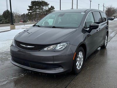 2023 Chrysler Voyager LX