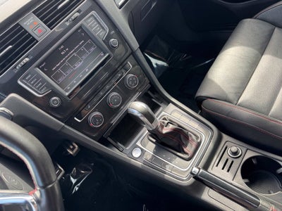 2017 Volkswagen Golf GTI SE