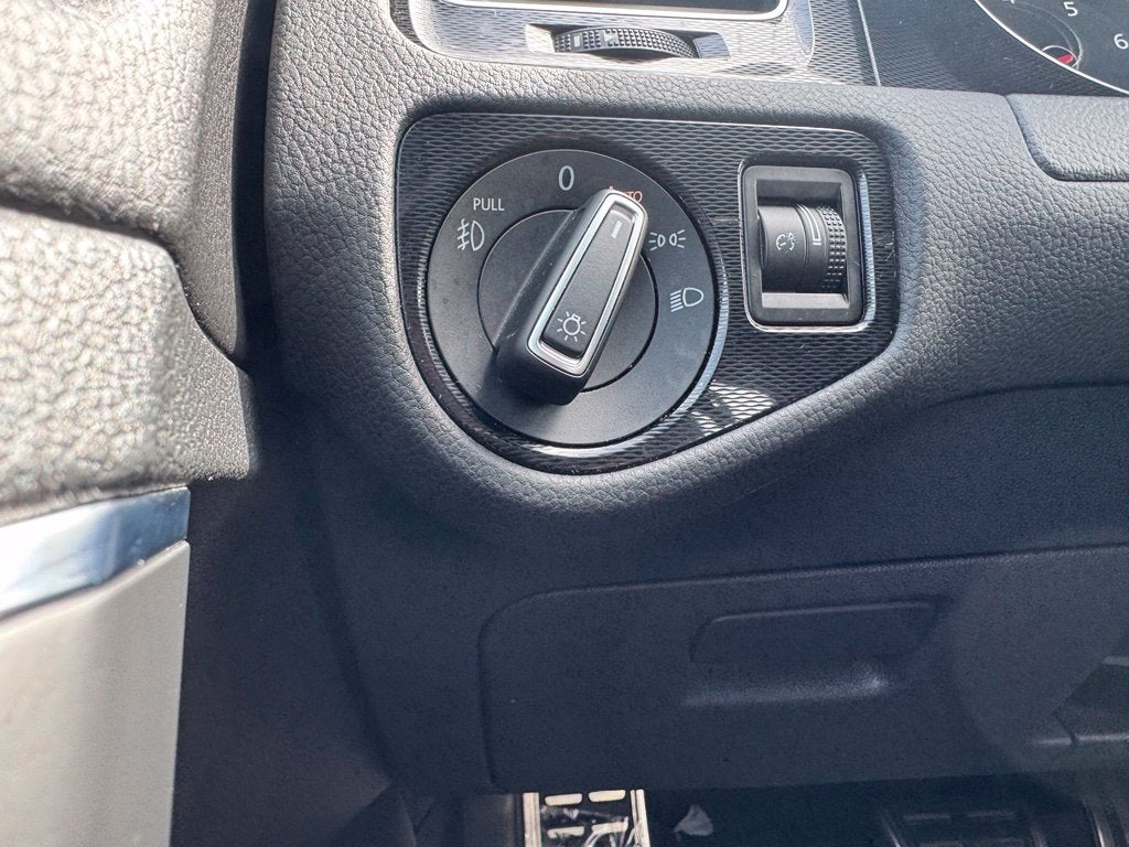 2017 Volkswagen Golf GTI SE