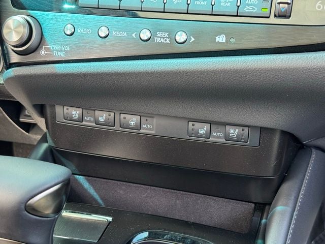 2025 Lexus ES 300h