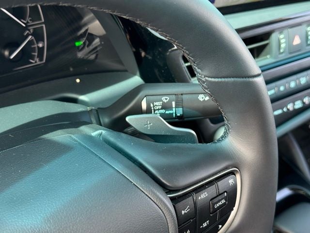2025 Lexus ES 300h