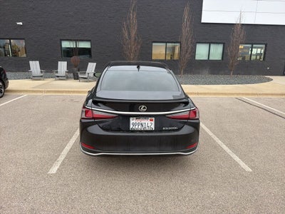 2025 Lexus ES 300h
