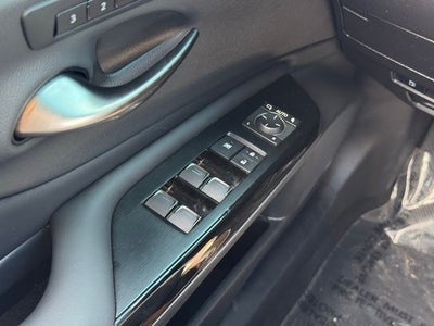 2025 Lexus ES 300h