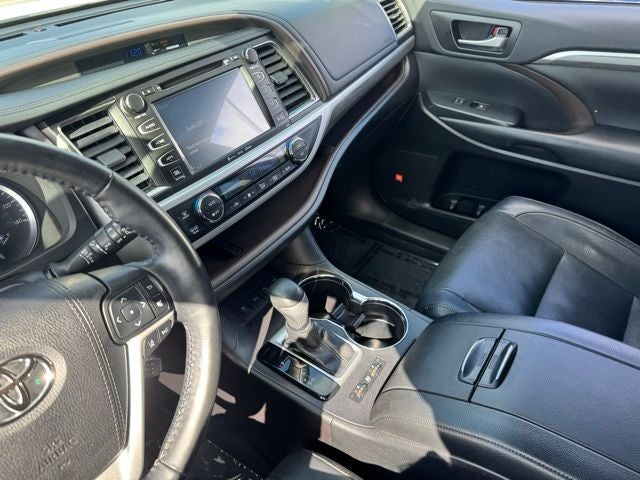 2019 Toyota Highlander Limited Platinum
