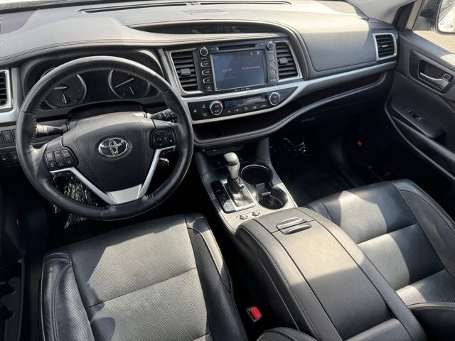 2019 Toyota Highlander Limited Platinum