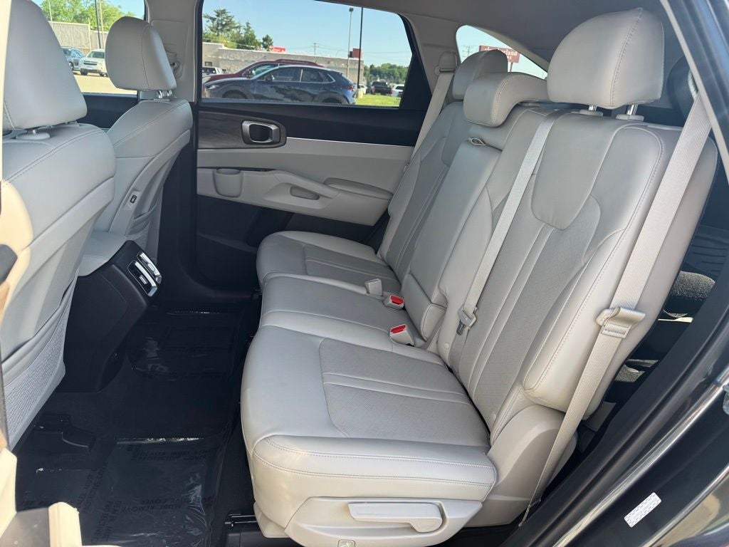 2022 Kia Sorento S