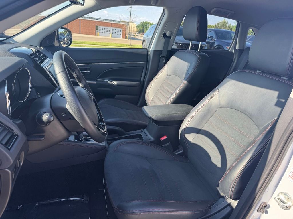 2025 Mitsubishi Outlander Sport 2.0 ES