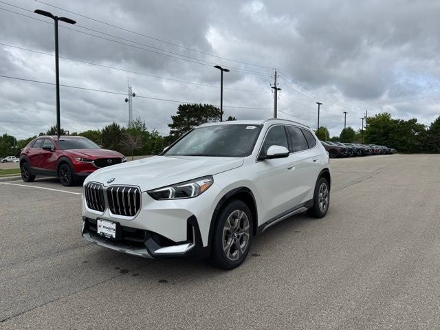 2025 BMW X1 xDrive28i w/ Panoramic Moonroof