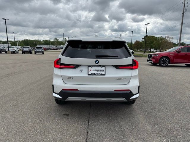 2025 BMW X1 xDrive28i w/ Panoramic Moonroof
